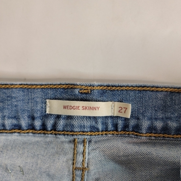 Levi's Sz 27 Wedgie Skinny Jeans Fray Distressed - Picture 4 of 8